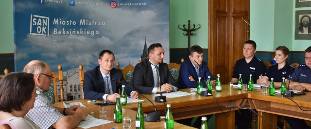 Jak zminimalizować utrudnienia w ruchu? Spotkanie w sprawie robót budowlanych na drogach