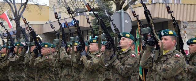 NIEDZIELA: Przysięga wojskowa na sanockim Rynku