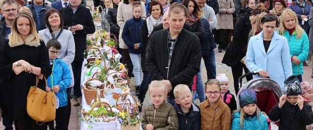 WIELKA SOBOTA: Śniadanie Wielkanocne na Rynku