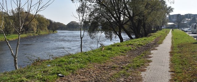 Sanoczanie oczekują ścieżki nad Sanem