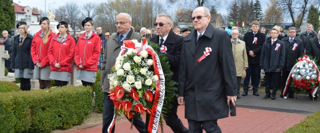 Ogłoszenie – złożenie wieńców i kwiatów w dniu 11 listopada