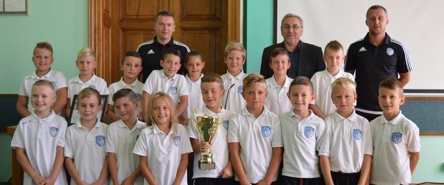 Akademia Piłkarska z wizytą u Burmistrza